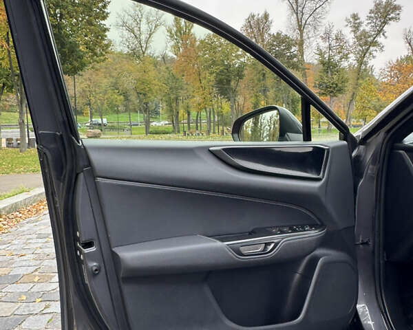 Лексус НХ 2022 в Киеве на Automoto.ua Серый Лексус НХ, объемом двигателя 1.99 л и пробегом 93 тыс. км за 36555 $, фото 25 на Automoto.ua