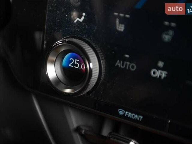 Серый Лексус НХ, объемом двигателя 2.49 л и пробегом 15 тыс. км за 51900 $, фото 36 на Automoto.ua