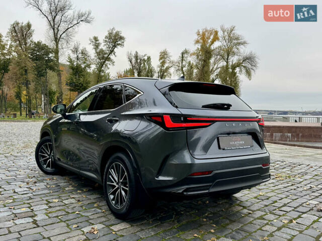 Лексус НХ 2022 в Киеве на Automoto.ua Серый Лексус НХ, объемом двигателя 1.99 л и пробегом 93 тыс. км за 36555 $, фото 79 на Automoto.ua