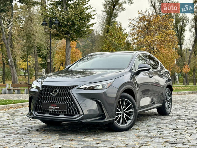 Лексус НХ 2022 в Киеве на Automoto.ua Серый Лексус НХ, объемом двигателя 1.99 л и пробегом 93 тыс. км за 36555 $, фото 52 на Automoto.ua