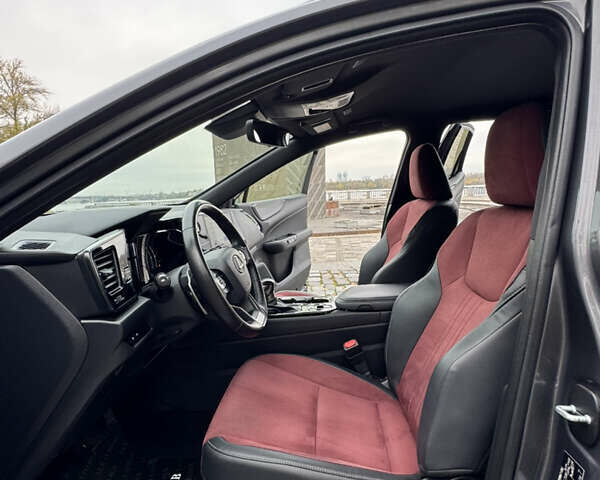 Лексус НХ 2022 в Киеве на Automoto.ua Серый Лексус НХ, объемом двигателя 1.99 л и пробегом 93 тыс. км за 36555 $, фото 12 на Automoto.ua