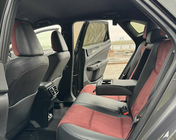 Лексус НХ 2022 в Киеве на Automoto.ua Серый Лексус НХ, объемом двигателя 1.99 л и пробегом 93 тыс. км за 36555 $, фото 33 на Automoto.ua