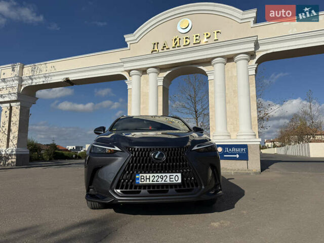 Серый Лексус НХ, объемом двигателя 1.99 л и пробегом 67 тыс. км за 41500 $, фото 4 на Automoto.ua