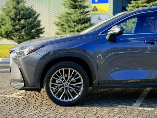 Сірий Лексус НХ, об'ємом двигуна 2.5 л та пробігом 70 тис. км за 43500 $, фото 5 на Automoto.ua
