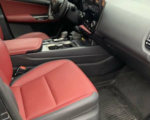 Серый Лексус НХ, объемом двигателя 2.49 л и пробегом 64 тыс. км за 45000 $, фото 4 на Automoto.ua