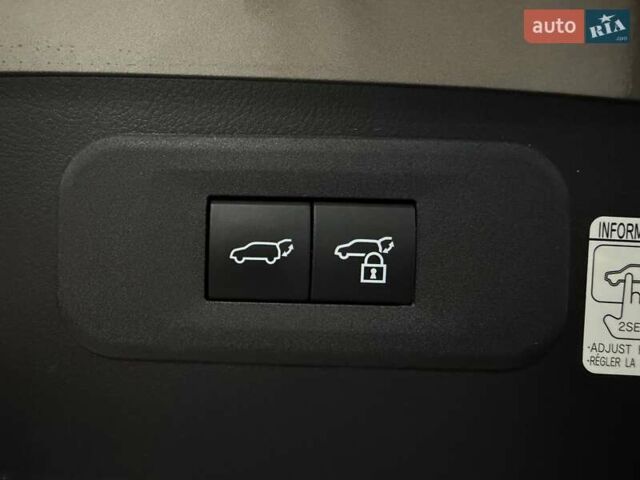 Серый Лексус НХ, объемом двигателя 2.49 л и пробегом 8 тыс. км за 54500 $, фото 61 на Automoto.ua