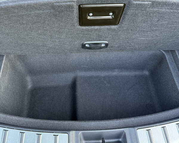 Серый Лексус НХ, объемом двигателя 2.39 л и пробегом 37 тыс. км за 42900 $, фото 48 на Automoto.ua