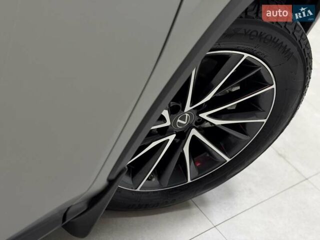 Серый Лексус НХ, объемом двигателя 2.49 л и пробегом 8 тыс. км за 54500 $, фото 8 на Automoto.ua