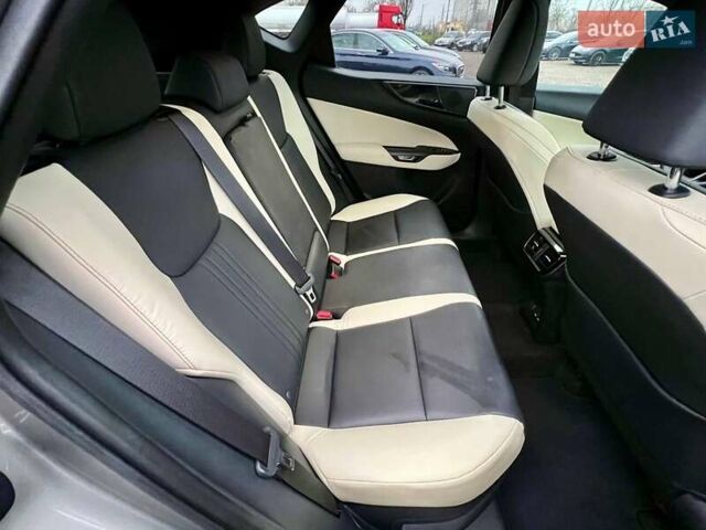 Сірий Лексус НХ, об'ємом двигуна 2.5 л та пробігом 23 тис. км за 52500 $, фото 37 на Automoto.ua