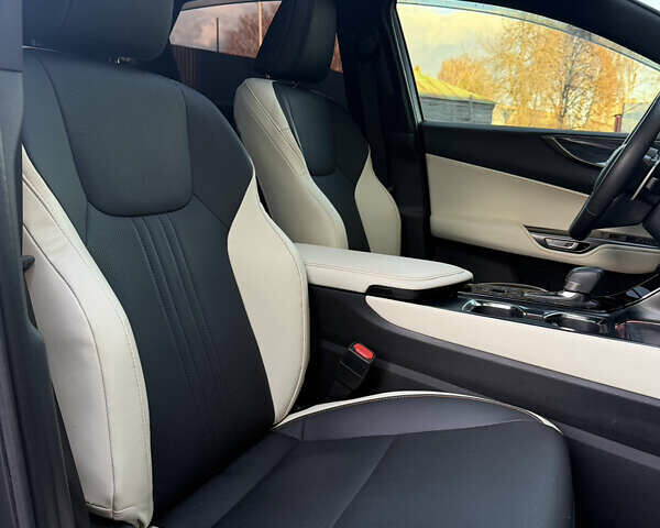 Серый Лексус НХ, объемом двигателя 2.39 л и пробегом 37 тыс. км за 42900 $, фото 29 на Automoto.ua