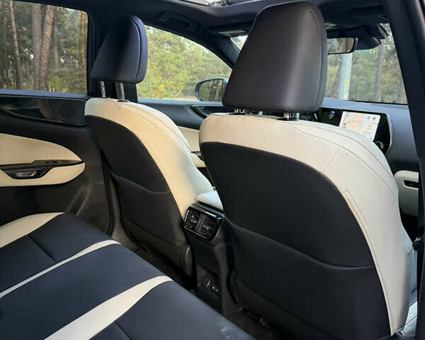 Серый Лексус НХ, объемом двигателя 2.5 л и пробегом 23 тыс. км за 48500 $, фото 10 на Automoto.ua