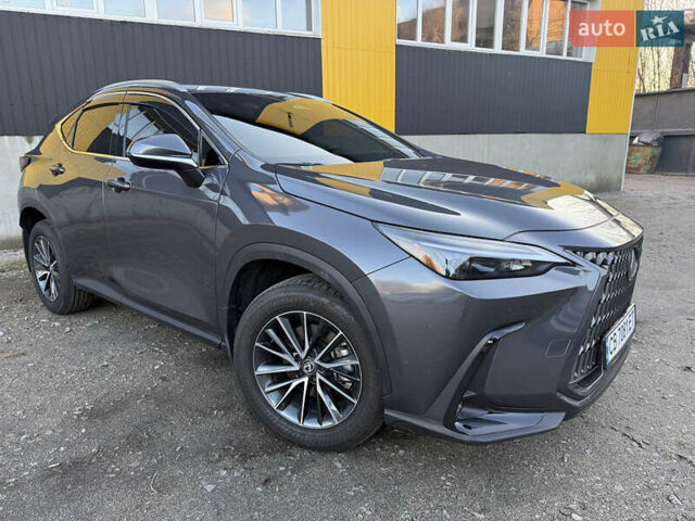 Серый Лексус НХ, объемом двигателя 2.39 л и пробегом 37 тыс. км за 42900 $, фото 5 на Automoto.ua