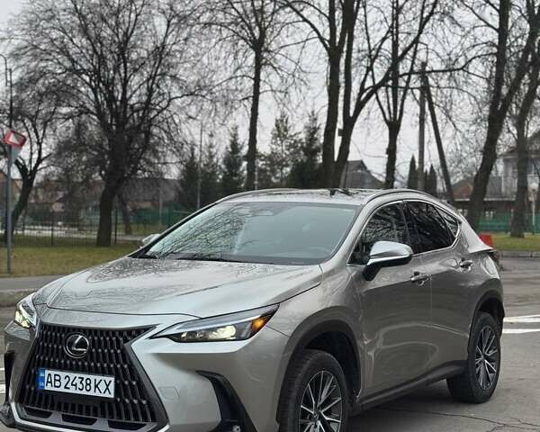Сірий Лексус НХ, об'ємом двигуна 2.49 л та пробігом 14 тис. км за 49200 $, фото 8 на Automoto.ua