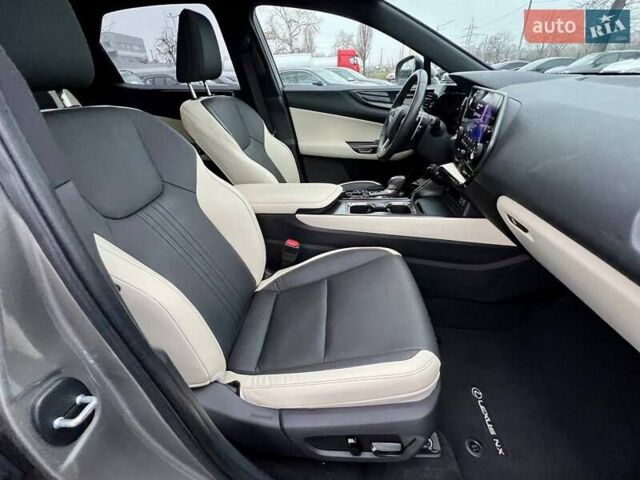 Сірий Лексус НХ, об'ємом двигуна 2.5 л та пробігом 23 тис. км за 52500 $, фото 41 на Automoto.ua