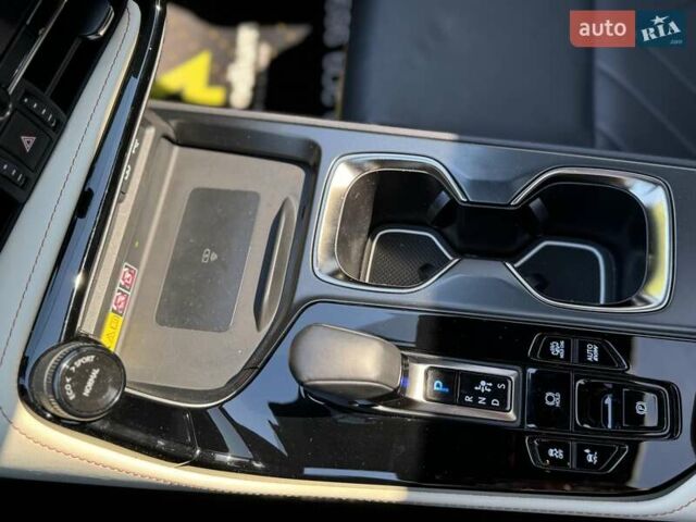 Серый Лексус НХ, объемом двигателя 2.49 л и пробегом 32 тыс. км за 55500 $, фото 31 на Automoto.ua