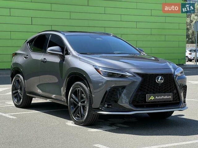 Серый Лексус НХ, объемом двигателя 2.49 л и пробегом 32 тыс. км за 55500 $, фото 1 на Automoto.ua