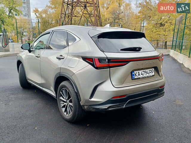 Лексус НХ 2023 в Киеве на Automoto.ua Серый Лексус НХ, объемом двигателя 2.49 л и пробегом 22 тыс. км за 48500 $, фото 8 на Automoto.ua