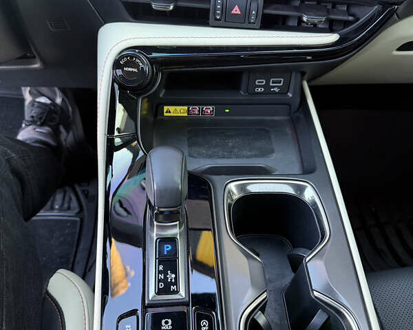 Серый Лексус НХ, объемом двигателя 2.39 л и пробегом 37 тыс. км за 42900 $, фото 38 на Automoto.ua