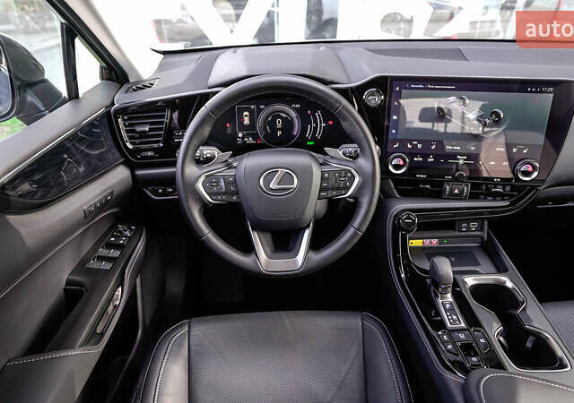 Сірий Лексус НХ, об'ємом двигуна 2.5 л та пробігом 3 тис. км за 64922 $, фото 8 на Automoto.ua