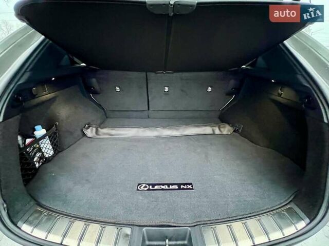 Сірий Лексус НХ, об'ємом двигуна 2.5 л та пробігом 23 тис. км за 52500 $, фото 34 на Automoto.ua