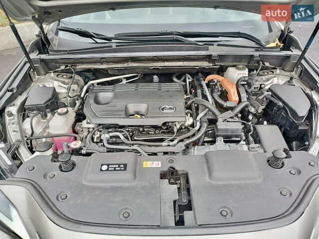 Лексус НХ 2023 в Киеве на Automoto.ua Серый Лексус НХ, объемом двигателя 2.49 л и пробегом 22 тыс. км за 48500 $, фото 16 на Automoto.ua