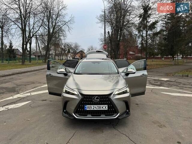 Сірий Лексус НХ, об'ємом двигуна 2.49 л та пробігом 14 тис. км за 49200 $, фото 16 на Automoto.ua