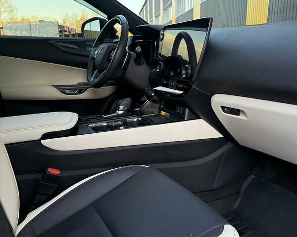 Серый Лексус НХ, объемом двигателя 2.39 л и пробегом 37 тыс. км за 42900 $, фото 30 на Automoto.ua