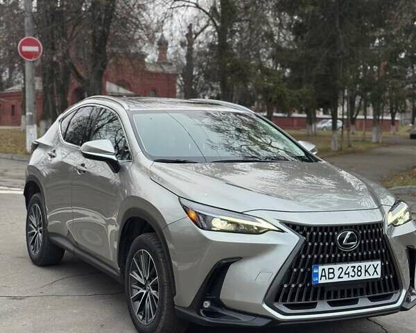 Сірий Лексус НХ, об'ємом двигуна 2.49 л та пробігом 14 тис. км за 49200 $, фото 7 на Automoto.ua