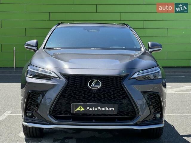 Серый Лексус НХ, объемом двигателя 2.49 л и пробегом 32 тыс. км за 55500 $, фото 2 на Automoto.ua