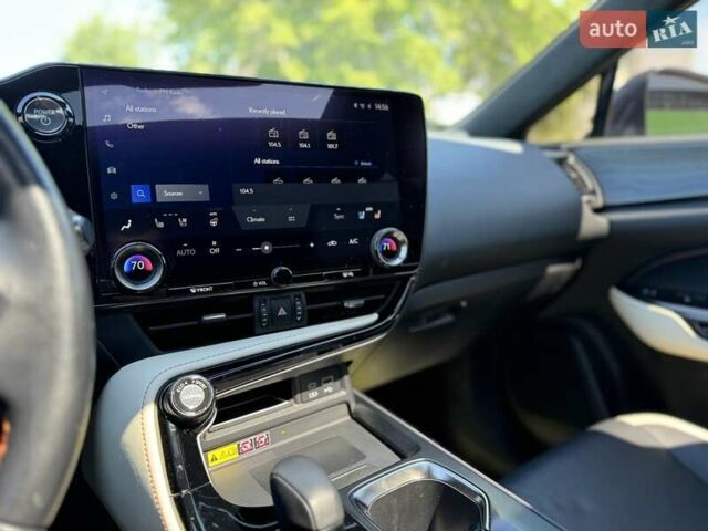 Серый Лексус НХ, объемом двигателя 2.49 л и пробегом 32 тыс. км за 55500 $, фото 27 на Automoto.ua