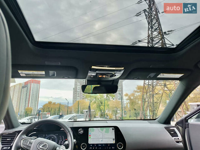 Лексус НХ 2023 в Киеве на Automoto.ua Серый Лексус НХ, объемом двигателя 2.49 л и пробегом 22 тыс. км за 48500 $, фото 24 на Automoto.ua