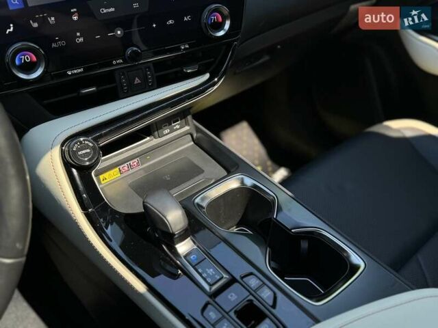 Серый Лексус НХ, объемом двигателя 2.49 л и пробегом 32 тыс. км за 55500 $, фото 30 на Automoto.ua