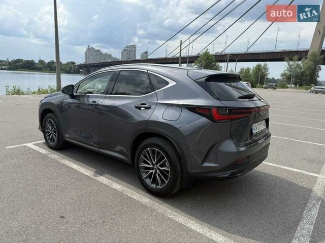 Сірий Лексус НХ, об'ємом двигуна 1.99 л та пробігом 1 тис. км за 42700 $, фото 2 на Automoto.ua