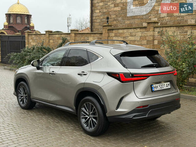 Сірий Лексус НХ, об'ємом двигуна 2.49 л та пробігом 13 тис. км за 54000 $, фото 8 на Automoto.ua