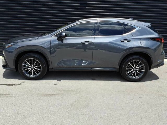 Сірий Лексус НХ, об'ємом двигуна 2.5 л та пробігом 8 тис. км за 26000 $, фото 3 на Automoto.ua
