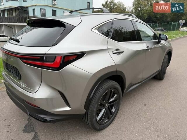 Сірий Лексус НХ, об'ємом двигуна 2.49 л та пробігом 5 тис. км за 53000 $, фото 3 на Automoto.ua