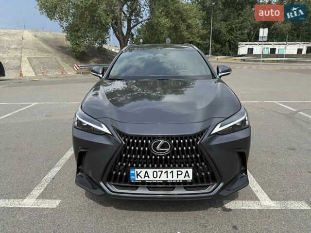 Сірий Лексус НХ, об'ємом двигуна 1.99 л та пробігом 1 тис. км за 42700 $, фото 3 на Automoto.ua
