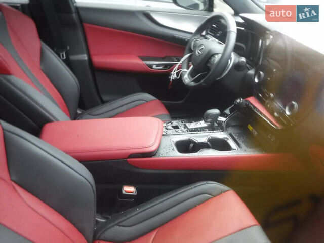 Лексус НХ 2024 у Одесі на Automoto.ua Сірий Лексус НХ, об'ємом двигуна 2.49 л та пробігом 9 тис. км за 56500 $, фото 5 на Automoto.ua