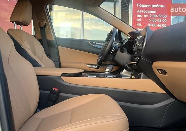 Серый Лексус НХ, объемом двигателя 2.49 л и пробегом 13 тыс. км за 48976 $, фото 7 на Automoto.ua