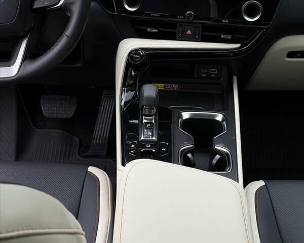 Сірий Лексус НХ, об'ємом двигуна 2.49 л та пробігом 13 тис. км за 54000 $, фото 11 на Automoto.ua