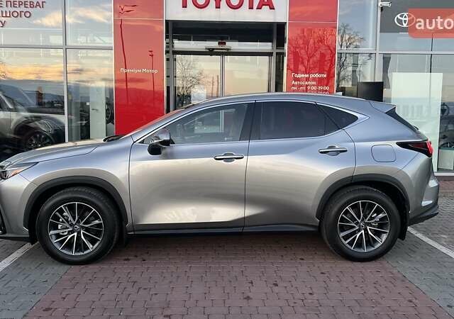 Серый Лексус НХ, объемом двигателя 2.49 л и пробегом 13 тыс. км за 48976 $, фото 2 на Automoto.ua