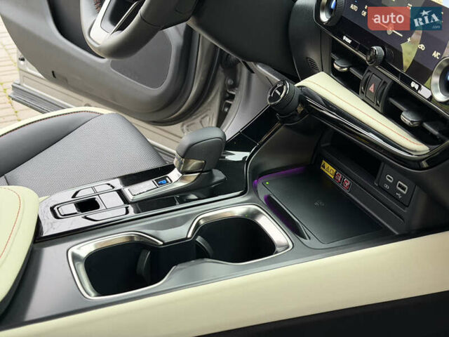 Сірий Лексус НХ, об'ємом двигуна 2.49 л та пробігом 13 тис. км за 54000 $, фото 20 на Automoto.ua