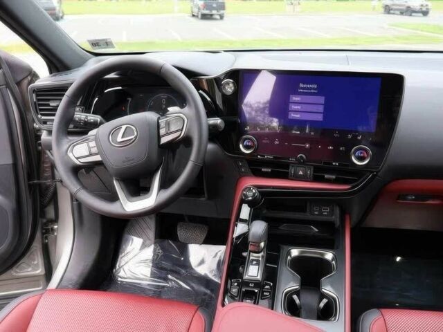 Сірий Лексус НХ, об'ємом двигуна 2.5 л та пробігом 4 тис. км за 38000 $, фото 6 на Automoto.ua