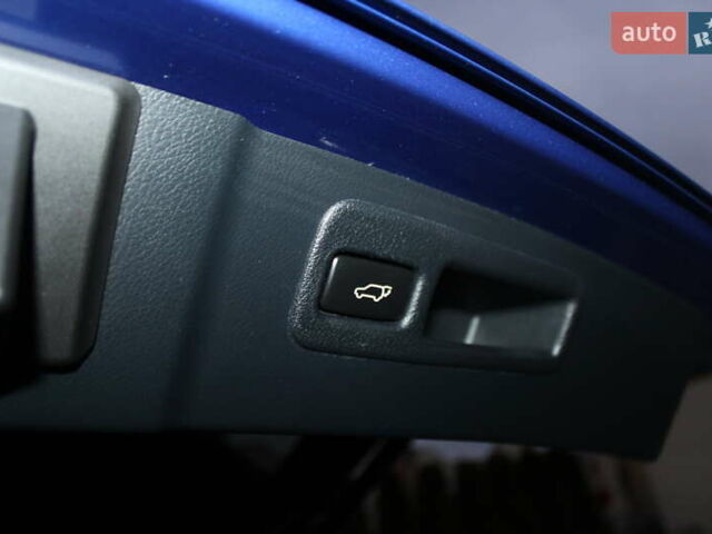 Синий Лексус НХ, объемом двигателя 2 л и пробегом 34 тыс. км за 28990 $, фото 120 на Automoto.ua