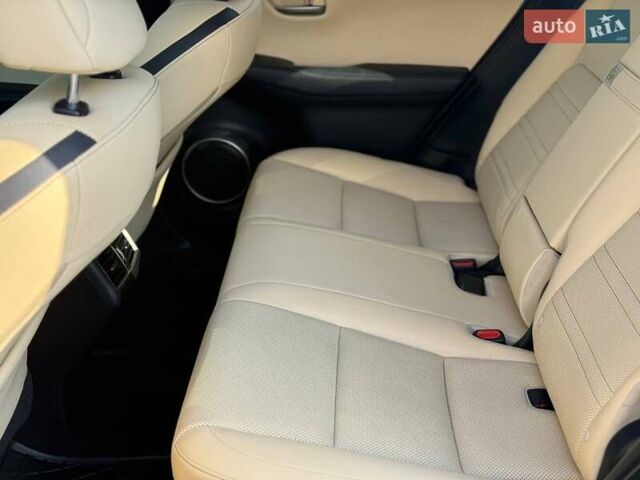 Синий Лексус НХ, объемом двигателя 2.49 л и пробегом 130 тыс. км за 22999 $, фото 9 на Automoto.ua