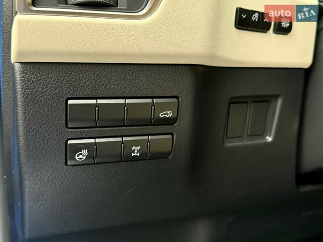 Синій Лексус НХ, об'ємом двигуна 2 л та пробігом 73 тис. км за 31500 $, фото 29 на Automoto.ua