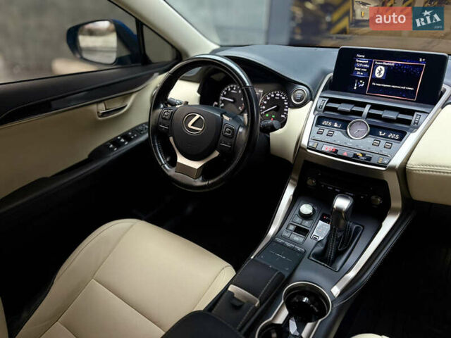 Синій Лексус НХ, об'ємом двигуна 2 л та пробігом 73 тис. км за 31500 $, фото 18 на Automoto.ua