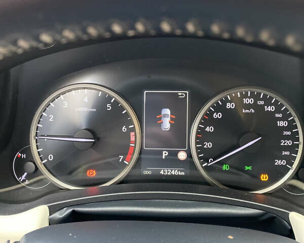 Зелений Лексус НХ, об'ємом двигуна 1.99 л та пробігом 43 тис. км за 38400 $, фото 16 на Automoto.ua