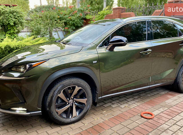 Зеленый Лексус НХ, объемом двигателя 1.99 л и пробегом 43 тыс. км за 35800 $, фото 4 на Automoto.ua