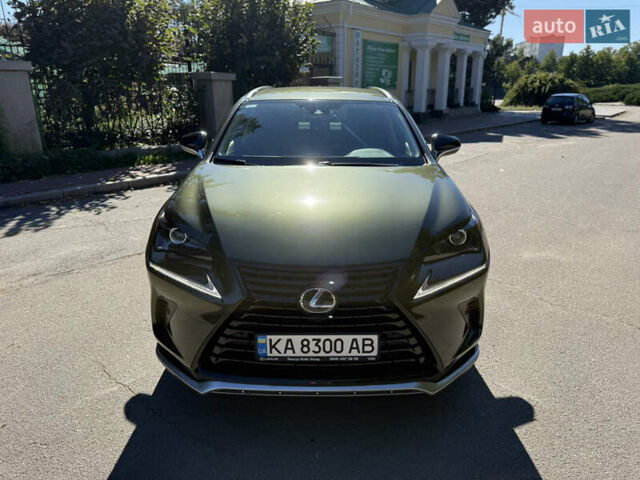 Зеленый Лексус НХ, объемом двигателя 1.99 л и пробегом 53 тыс. км за 38000 $, фото 2 на Automoto.ua
